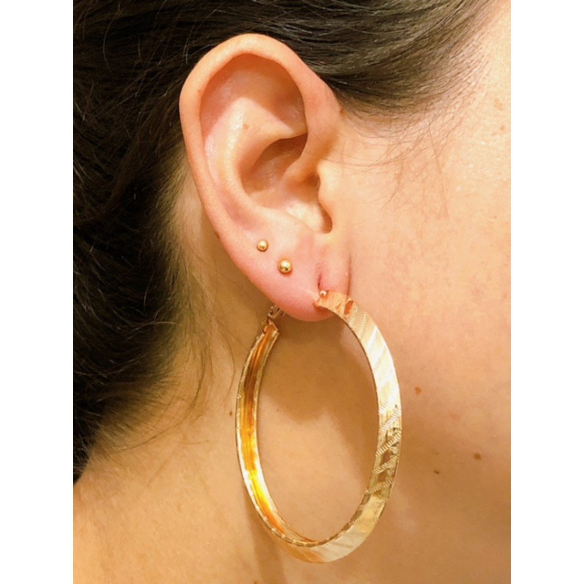 Argola dourada metálica 6 cm